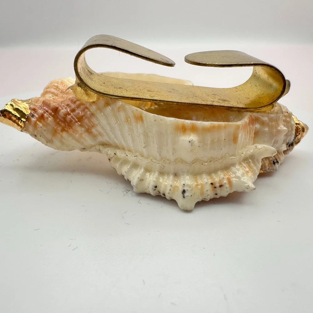 Vintage Y2K Center Cut Frilled Frog Seashell Tie Clip Gold Tone‎ Trim Statement